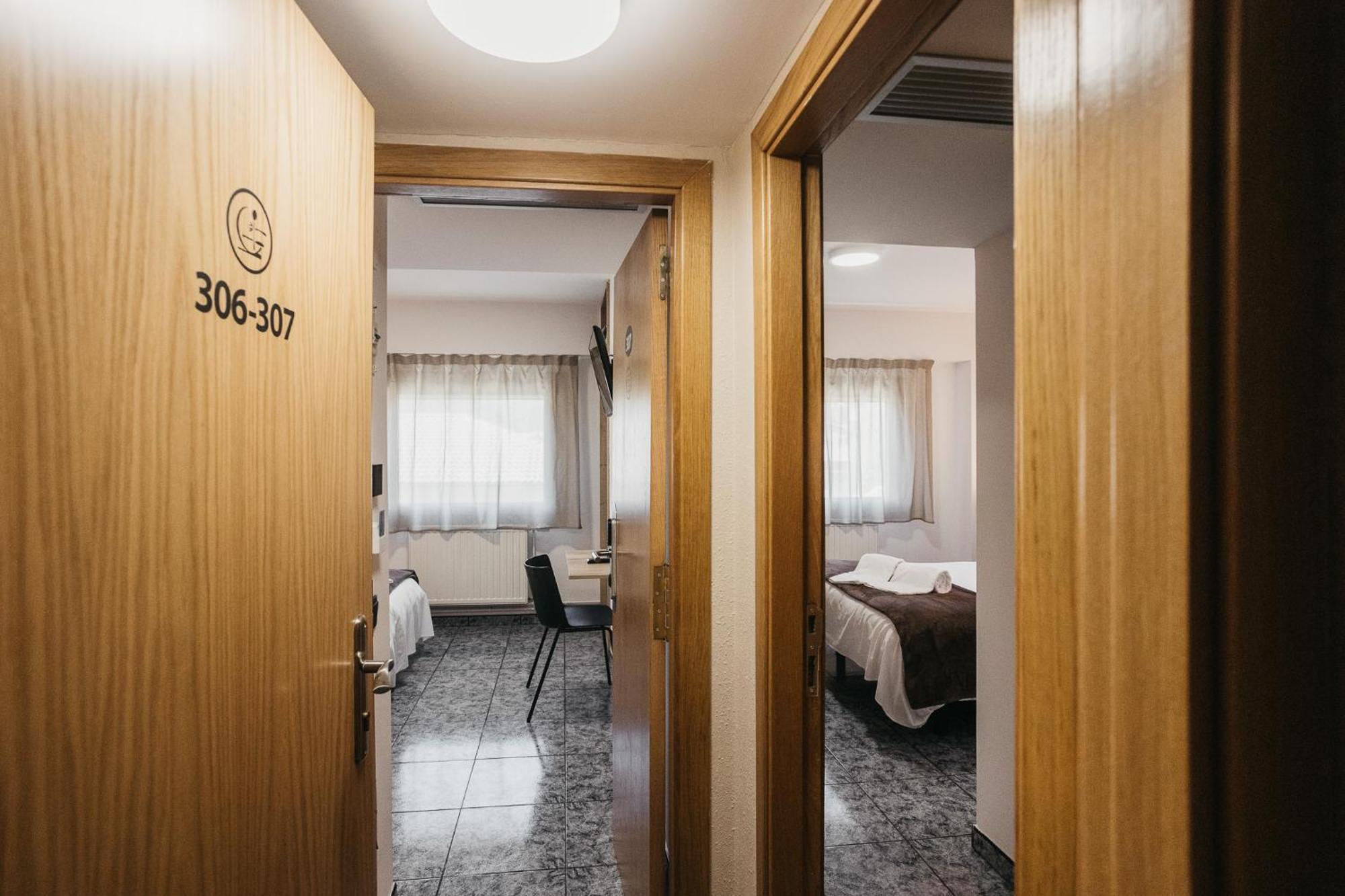 La Trobada Hotel Sport Ripoll Exterior foto